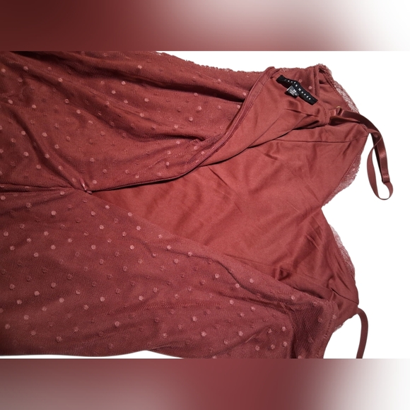 EUC Haute Monde Burgundy Ruched Lace Mini Dress – Size M - Picture 9 of 9